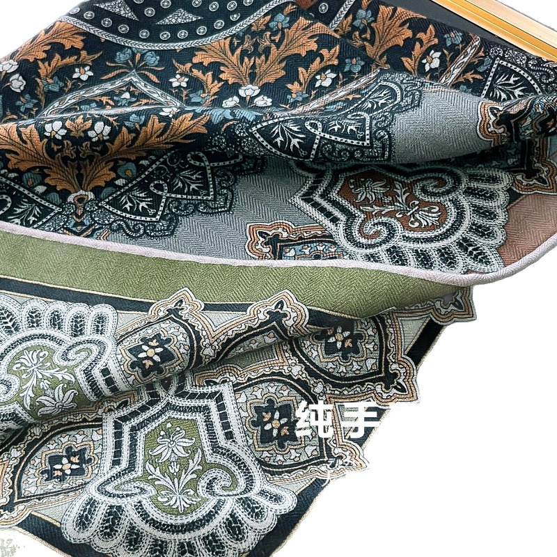 Central Compass Persian Floral - Shawl Wrap Winter 评论和价格